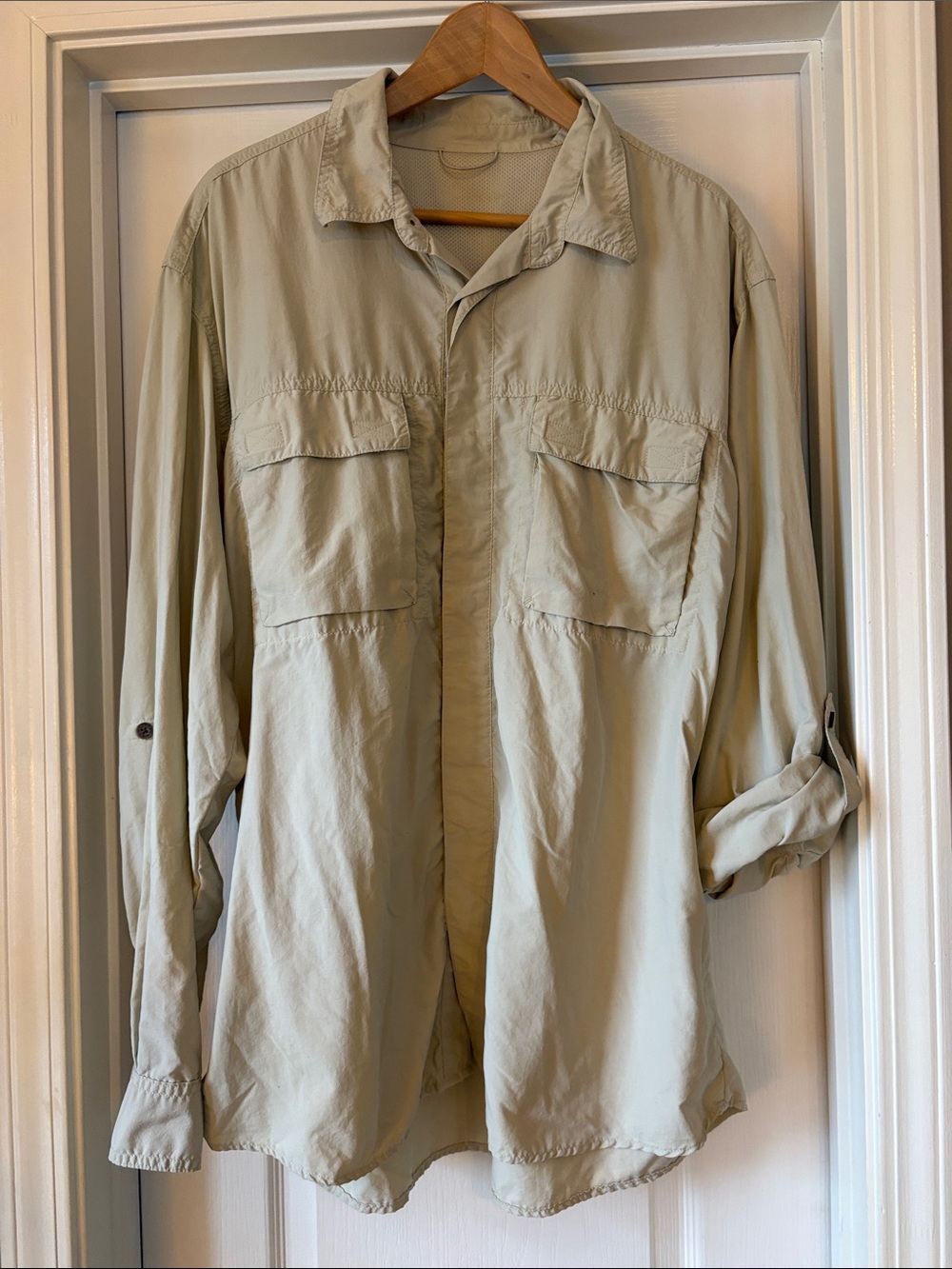 Eddie Bauer Lightweight Men’s Outdoor Button Down